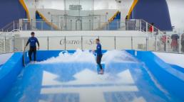 Surfear sobre el mar… desde el mar la emoción del FlowRider a bordo del Ovation of the Seas