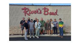 A Warm Getaway in Green Bay: Vibrant Hospitality and a Tradition-Flavored Dinner at River’s Bend