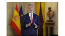 Felipe VI llama a la ejemplaridad, el diálogo y la convivencia democrática en su discurso de Navidad.