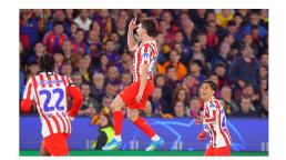 Julián Álvarez silenció al Camp Nou Atlético de Madrid venció 2-0 al Barcelona y sueña con las semifinales.