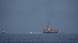 Trump ordena disparar a las pequeñas embarcaciones iraníes que bloquean el estrecho de Ormuz.