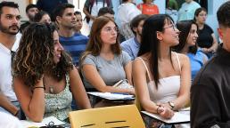 Marie Mateo aconseja a estudiantes extranjeros acogerse al proceso de regularización extraordinaria en España.