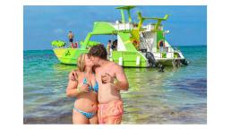 Sunset Catamaran, the experience Bávaro Adventure Park brings to Punta Cana's evenings.