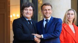 Milei se reunió con Macron en el Elíseo y aseguró a los inversores que Argentina tiene USD 75.000 millones para blindarse.