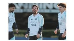 Messi se despide de la Selección ante un Monumental rendido a sus pies.