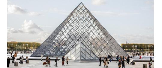 Museo del Louvre cierra temporalmente tras el espectacular robo de las joyas de la corona francesa