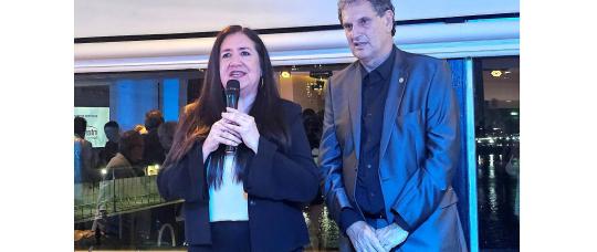 Rina Olivares, directora de la Oficina de Turismo de República Dominicana en Argentina, junto al presidente de AVIABUE, Adrián Manzotti.