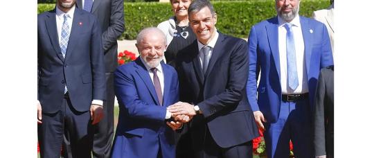 Sánchez convoca en Barcelona a Lula, Petro y Sheinbaum a una cumbre global contra Trump .