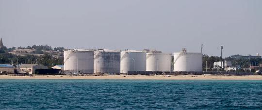 El petróleo se dispara por encima de los 120 dólares el barril ante la preocupación por la guerra con Irán.