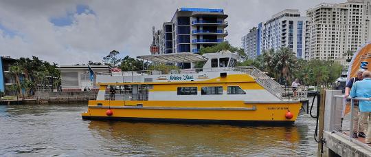 Fort Lauderdale consolida su identidad náutica con el Water Taxi como experiencia icónica del destino.