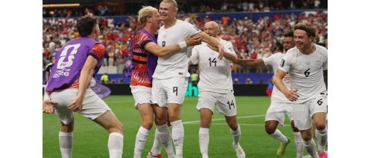 Haaland mete a Noruega en octavos del Mundial y enfrentará a Brasil.