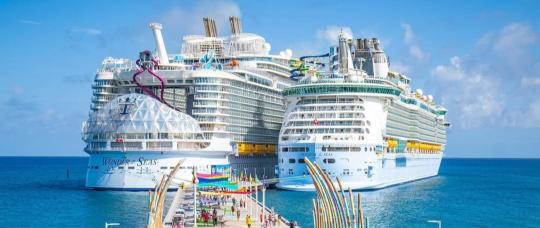 Todo lo que debés saber sobre viajes en grupo a bordo de los cruceros de Royal Caribbean.