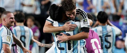 Argentina venció 3-1 a Suiza en el alargue y espera a Inglaterra en las semifinales del Mundial.