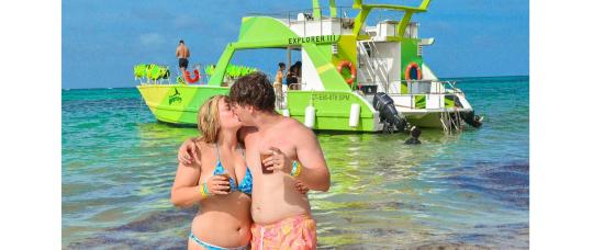 Sunset Catamaran, the experience Bávaro Adventure Park brings to Punta Cana's evenings.