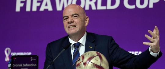 La FIFA da marcha atrás y retira su plan para comercializar el Mundial mediante una filial privada.