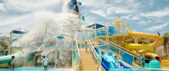 Norwegian Cruise Line apresenta as primeiras imagens do Great Tides Waterpark em Great Stirrup Cay.