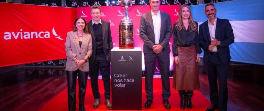 Avianca fortalece su presencia en Argentina y acerca a los hinchas al fútbol sudamericano junto a CONMEBOL.