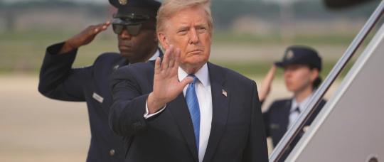 Trump anuncia un acuerdo con Venezuela para controlar 65.000 millones de barriles de las reservas petroleras del país.