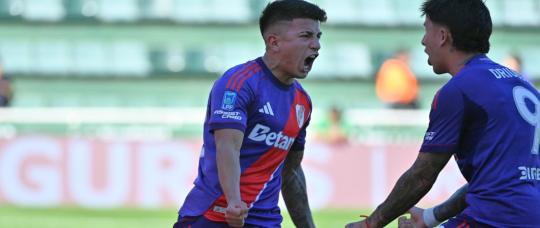 River venció 3-2 a Banfield en el debut de Leonardo Ponzio.