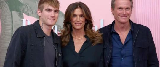 Presley Gerber, son of Cindy Crawford, dies at 27.