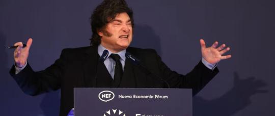 Milei llama “impresentable dictador” a Pedro Sánchez y pide sacar a los socialistas “a patadas”.