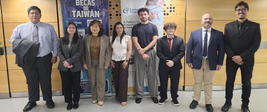 Taiwán compartió en UADE la historia de su revolución tecnológica y su apuesta por la educación.